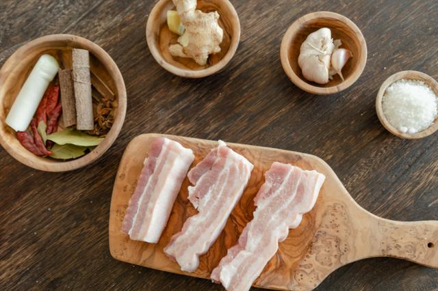 天越冷就越馋这菜，鲜香入味，油而不腻，就是太费米饭了