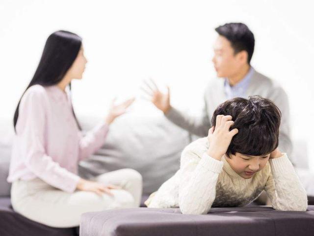 「超级宝妈」家有乱发脾气的孩子？别急，这里有攻略！