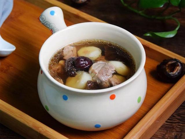 教你红枣炖羊肉的秘制新做法，营养好吃又能解馋，一锅都不够吃