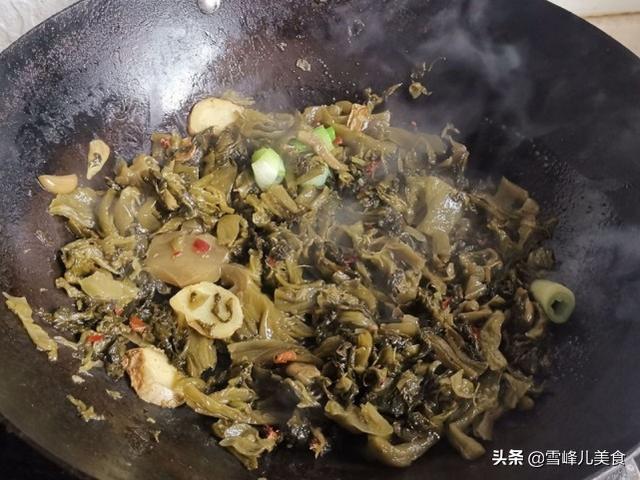 元旦临近，学会这菜回家做给父母吃，香辣爽口又下饭，鲜美香喷喷