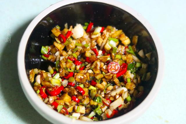 家有孩子多吃这虾，Q弹劲道，鲜嫩爽口，无需久炖，焖一下就出锅