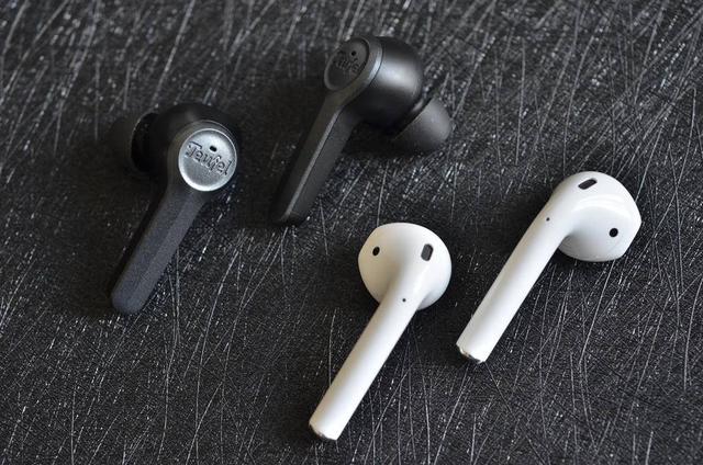 纵横真无线市场两年的AIRPODS二代败北德版AIRPODS