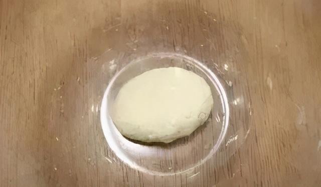 馒头变着花样做，松软可口，好吃又养胃，孩子吃得不亦乐乎