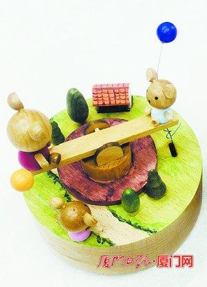 台海网|让小孩不再沉迷手机 厦门这位硬核父亲打造出手工版“玩具世界”