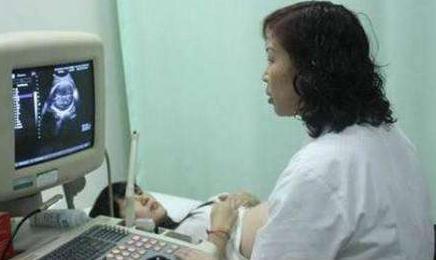 你的育儿经|为啥有些孕妇从怀吐到生，有些却没一点反应？这个因素很关键