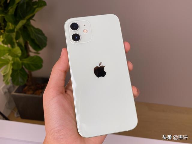 iPhone12首批用户点评，不吹不黑，说说关于它的优缺点