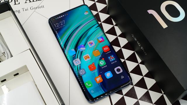 相差900元，么很多人选小米10pro，也不选一加8pro？