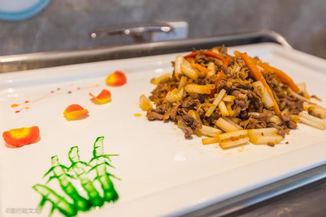 #约吗旅行#在昆明古滇温泉泡汤，我明显觉得南方和北方温泉的区别是这样