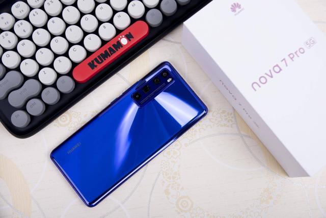 为何很多人宁愿选华为nova7pro，不选小米10青春版呢？
