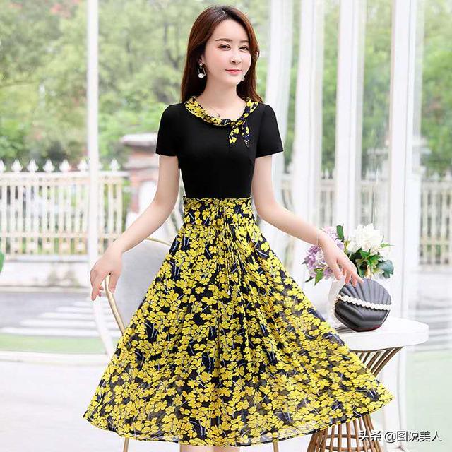时尚探究社四五十岁女人，别穿的太土气，多穿这几款裙子，遮肉减龄有女人味
