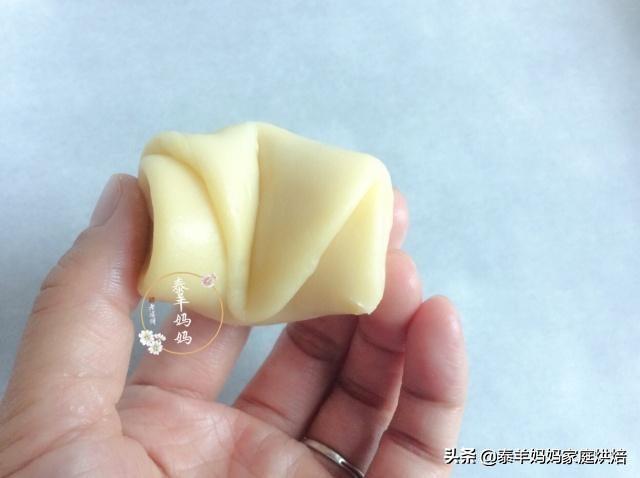超级宝妈@教大家做好吃的酥皮点心,以后想吃了就自己做,吃着香酥不腻