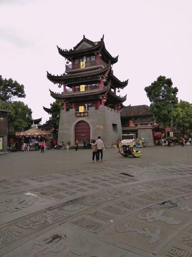 #玩乐足迹#重庆的特色商业古镇,菩提山下长寿古镇