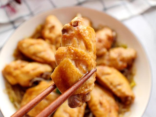 每次做这道菜，筷子就没离开过，入味又解馋，好吃到停不下来