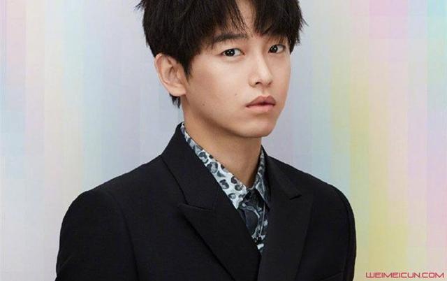 彭昱畅承认的女朋友是谁 黑衣女子是陈赫介绍的吗海峡网