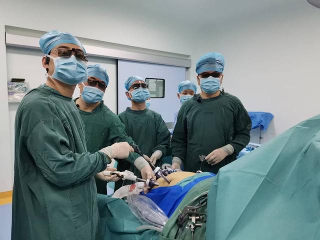 手术|南城医院勇攀“珠峰”，创新探索巧摘“明珠”！｜我为群众办实事④