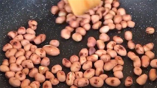 玉米面最好吃的做法，看着都流口水，暄软细腻，越嚼越香