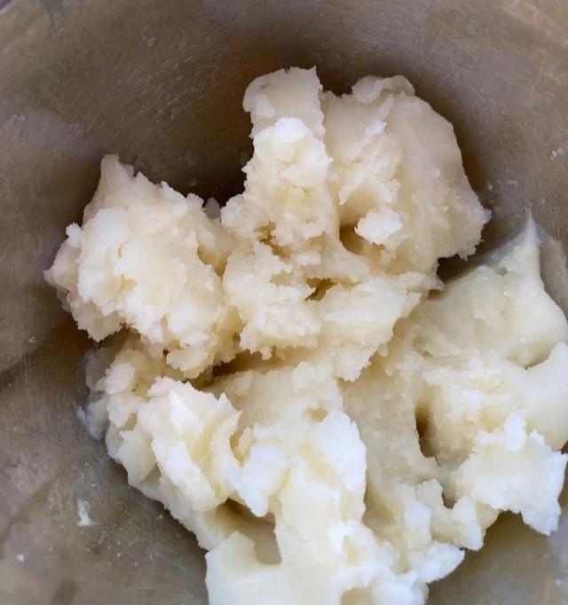 超级宝妈|这一道辅食太上头了！怎么吃都不腻！一拌一煎全家都能吃
