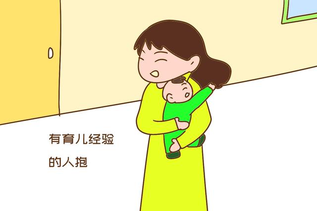 #超级宝妈#新生儿很脆弱，父母要牢记“两抱三不抱”，别让人乱亲近