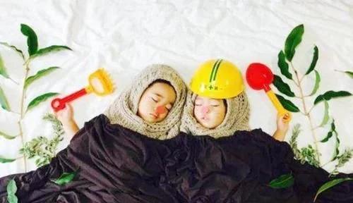 超级宝妈|好有爱！龙凤胎出生才20分钟，妹妹就“夺走”哥哥的初吻