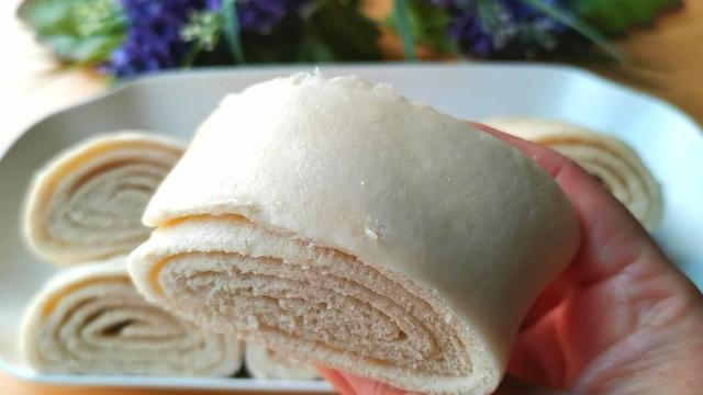 咸香松软，早餐配牛奶鸡蛋；晚餐配小菜和粥，简单好吃还不缺营养