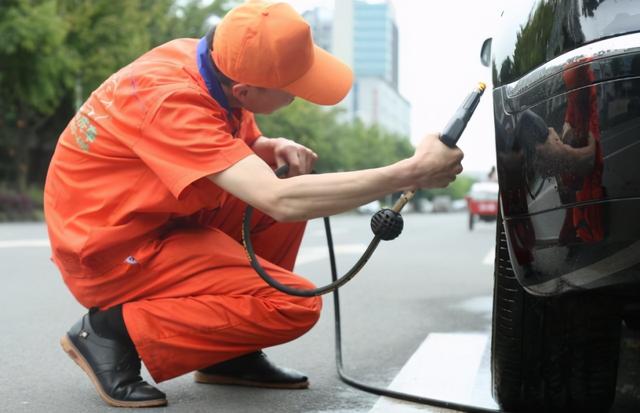 不管在哪洗车！部分零件洗完请马上擦干