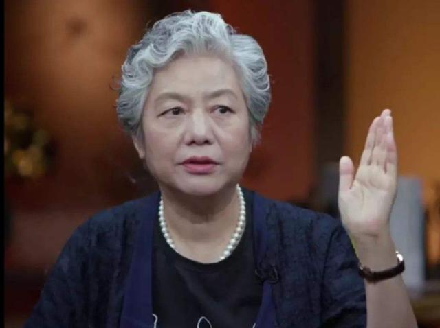 #超级宝妈#对孩子要“两不管三不惯”，这样未来才会少走弯路，家长省心带娃