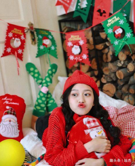 蓝梦琳|她比迪丽热巴小一岁，而能饰演高中生，热巴与她同框谁更年轻？