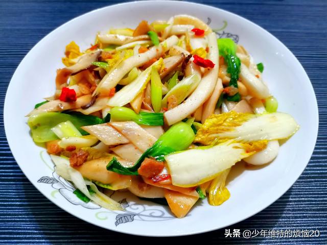 天冷了，此菇别错过，简单搭配出锅快，实惠又下饭，好吃不怕胖