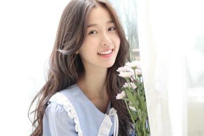 蔡徐坤有点皮，刘雨昕短发招谁？虞书欣一句话戳中泪点fun娱乐