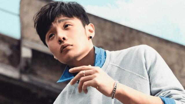 “最倒霉”的歌手，写给别人的都火了，自己唱的却什么都不是|资讯早知道