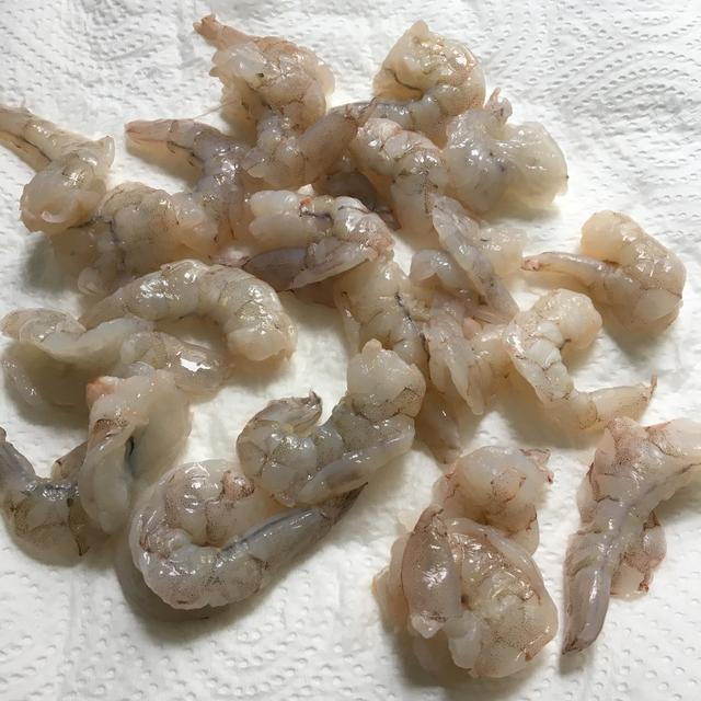 金沙虾，一个鲜字说不完，一口咬到底，才知道外酥里嫩是什么意思