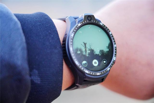 64G内存，双摄、支持独立通话、微信和，这是要取代手机吗