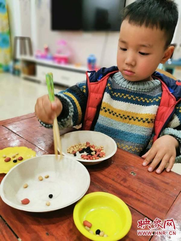 「超级宝妈」你是人间四月天——西平县直第二幼儿园开展亲子活动