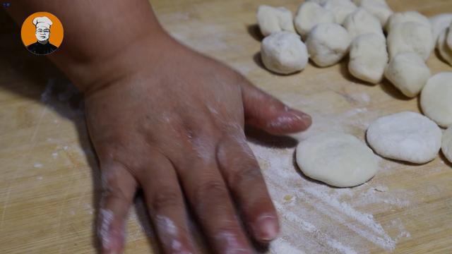 牛肉饺子好吃有诀窍，教你饭店不外传饺子馅配方，鲜嫩多汁超好吃