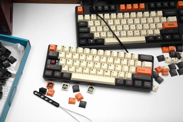 樱桃轴、加厚PBT键帽，雷柏的第一款60%机械键盘没让我失望