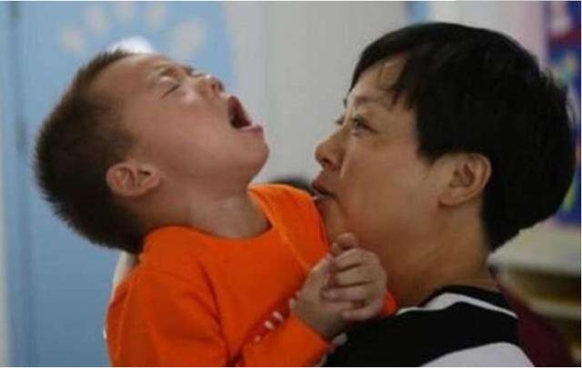 超级宝妈▲李玫瑾：生了男孩家庭，12岁前父母坚持这4个原则，孩子容易成才