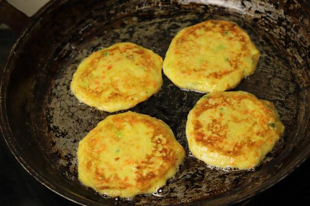 你的育儿经：这个早餐饼要多给家人吃，孩子吃了增强免疫，女人吃了减肥不发胖