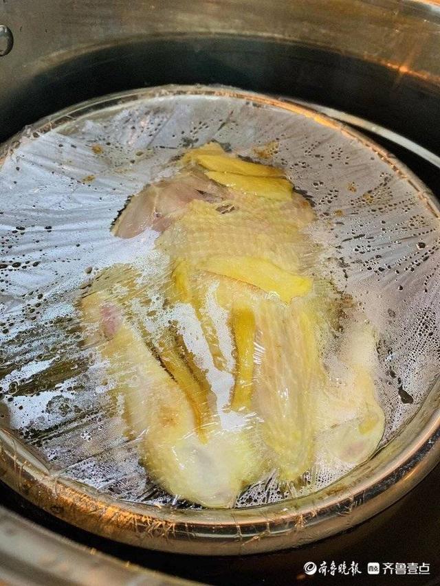 壹粉食堂｜肉鲜味美的蒸咸鸡吃过吗？简单做法教给你，赶紧试试吧