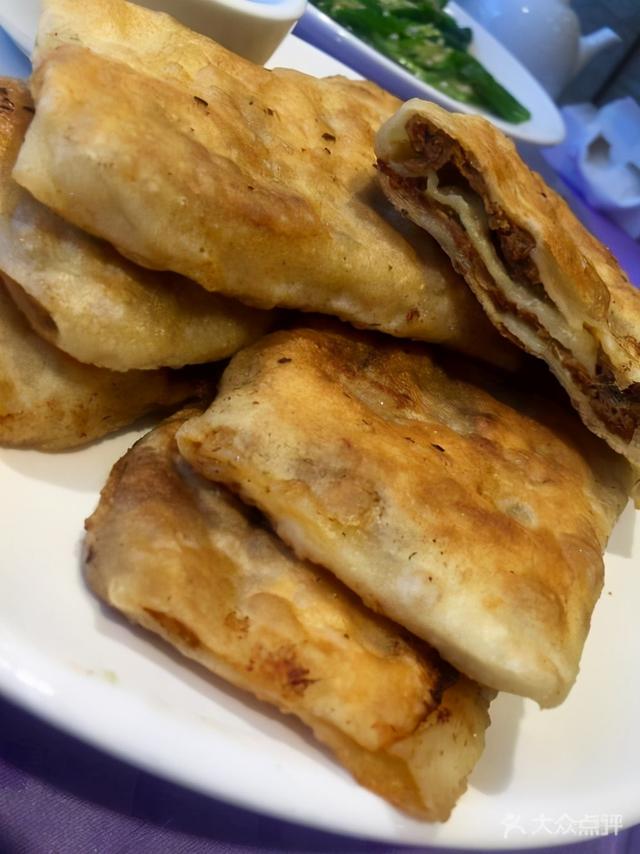 津门美食探秘·今天来说一种不叫馅饼的馅饼，曾经嗨哥爱吃的回头