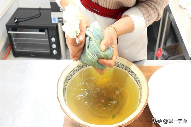 『吃天下』孩子的辅食别乱买！菠菜晾干打粉自己做，安全营养无添加