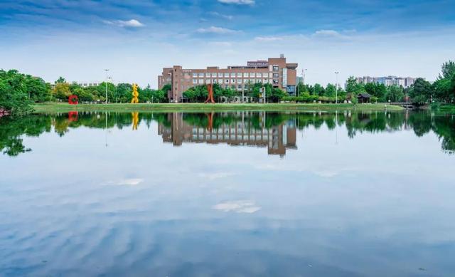 华为再次牵手四川高校，不选四川大学，选择与西南交通大学合作