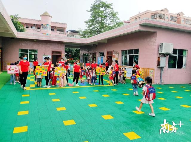 超级宝妈|龙门县各幼儿园有序复学，孩子齐学“防疫儿歌”