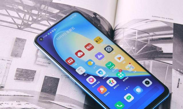 综合体验譬如中端机，定价仅性价比，符合平民基本福利