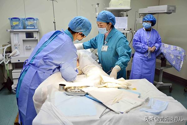 【超级宝妈】产妇顺产一周肚子越来越大，本以为是发福，医生检查吓出一身冷汗