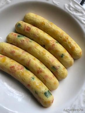 【超级宝妈】孩子爱吃的街边烤肠危害有多大？在家这样做香肠比外面好吃一百倍