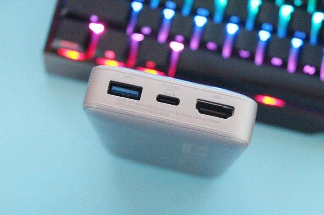 小米生态链紫米出多功能移动电源：不仅能充电、读U盘还能投屏