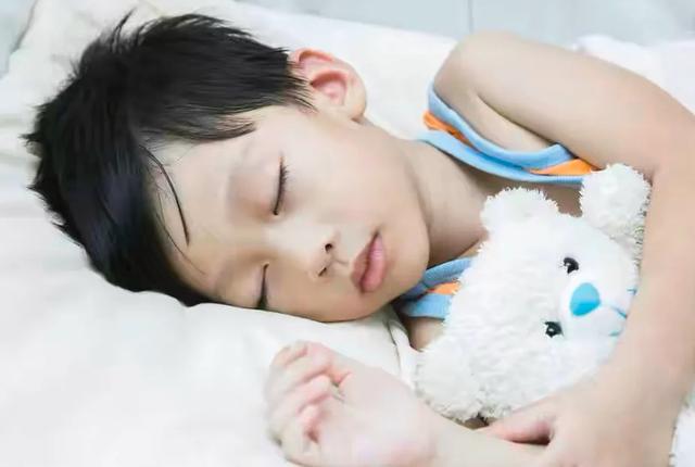 你的育儿经|“你家孩子身高达标吗”，2020年儿童身高表出炉，快来对照一下