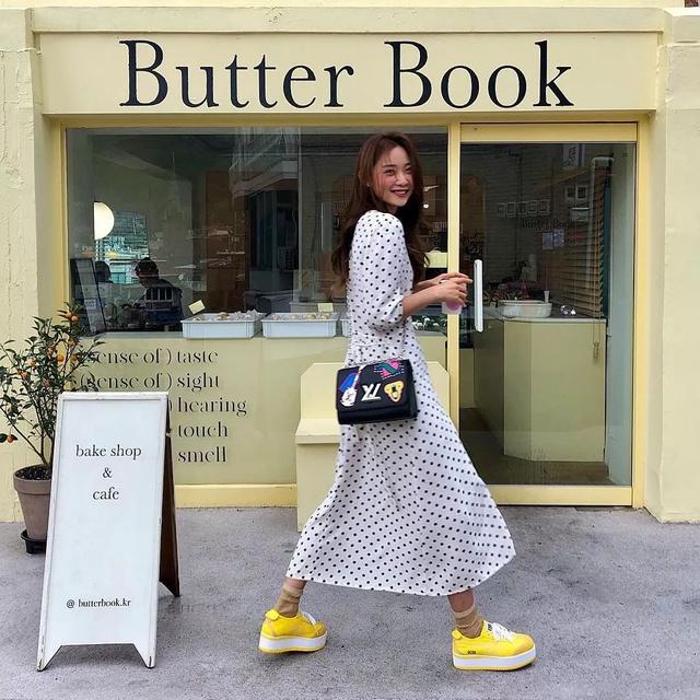 时尚探究社今夏穿裙子千万别配这四双鞋，简直丑哭啦