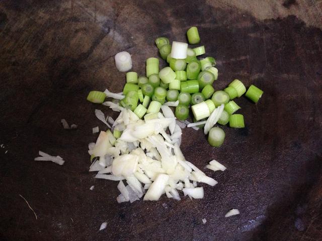 豆腐做出新花样，简单易学，外脆里软，口感丰富