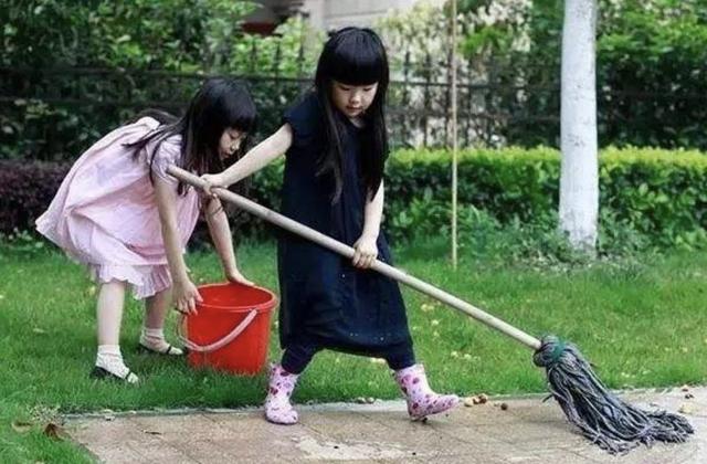 『你的育儿经』教育孩子要“两不管三不惯”，这能让他们少走弯路，建议父母收藏